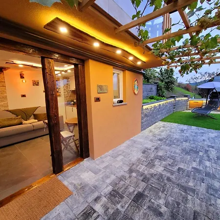 Apartment Vineyard Soncni Gric